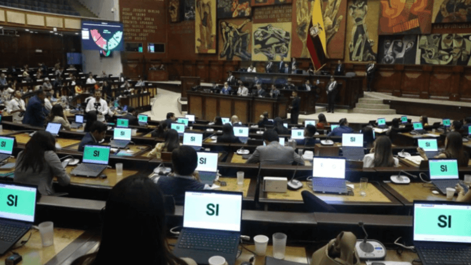riesgo_pais_de_ecuador_disminuye_284_puntos_en_junio_de_2025